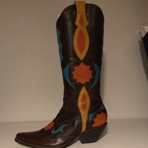 BCBG cowboy boots leather 6.5